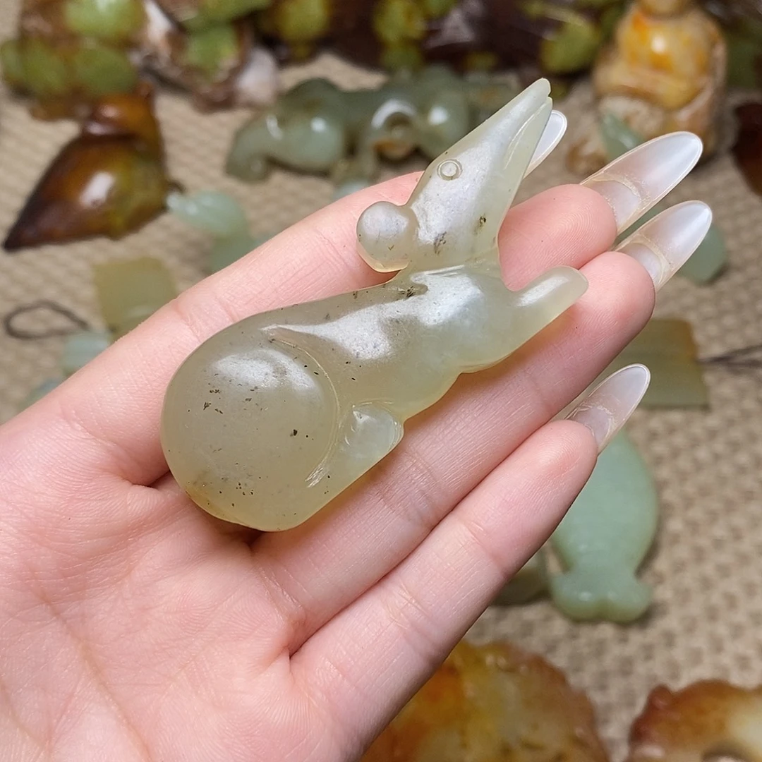 未镶嵌蛇纹石玉颈饰
