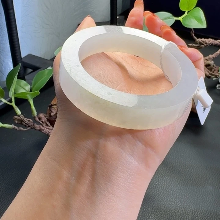 定制翡翠未镶嵌手镯52-54可以做