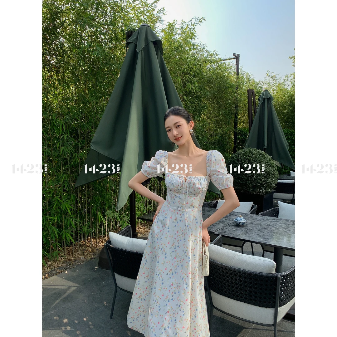 1423【静谧花语】独特仙女风法式彩色碎花短袖收腰别致高定连衣裙