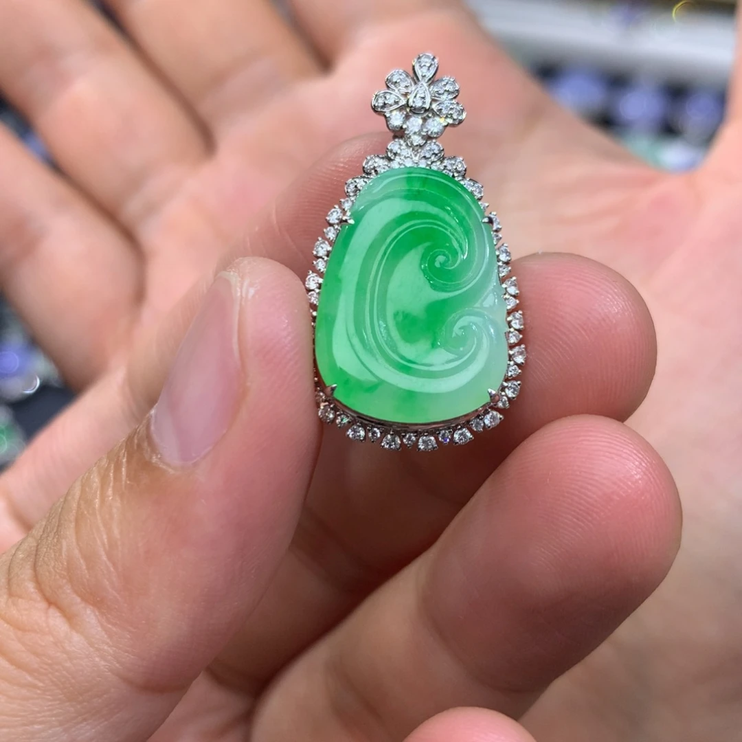 翡翠18K金镶嵌吊坠(不含链)签收后48小时鉴赏期