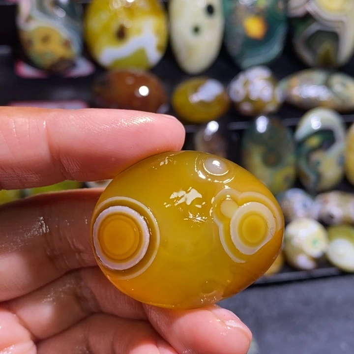 未镶嵌玛瑙/玉髓珠宝奇石