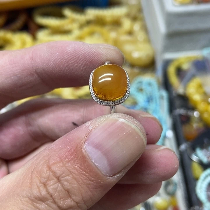 银S925镶嵌蜜蜡裸石戒指