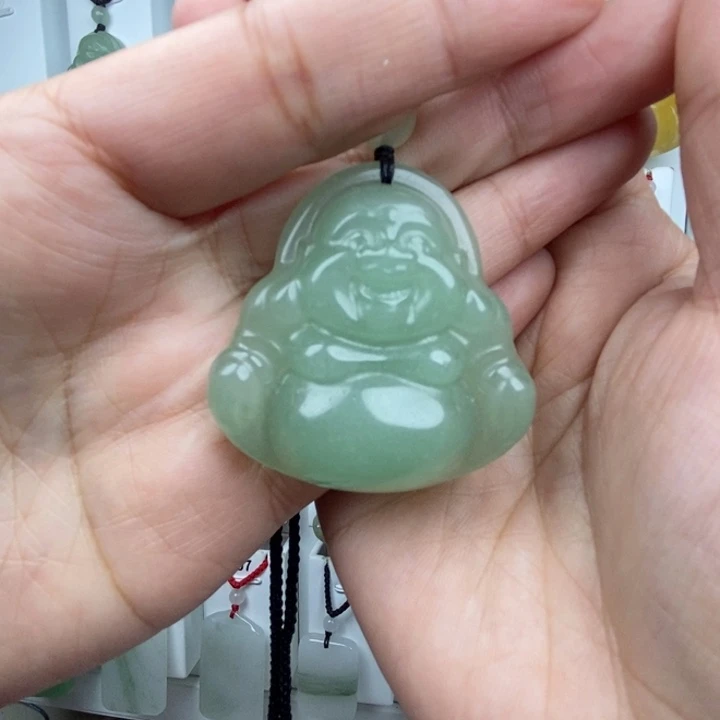 浅***石英质玉未镶嵌颈饰