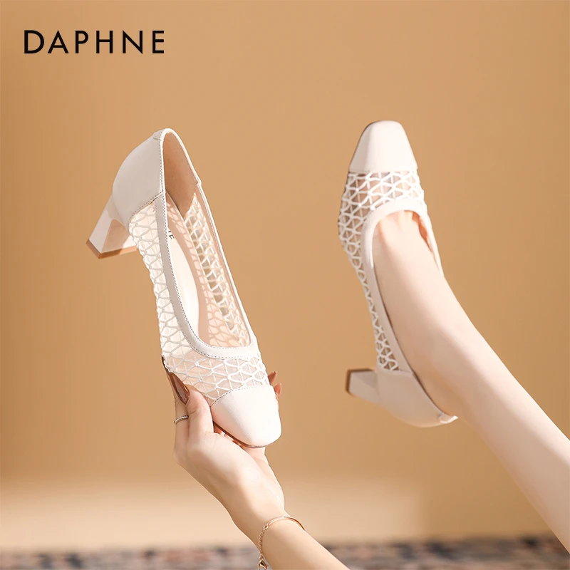 达芙妮2025春夏新款方头粗跟高跟鞋白色镂空法式单鞋时尚百搭女鞋