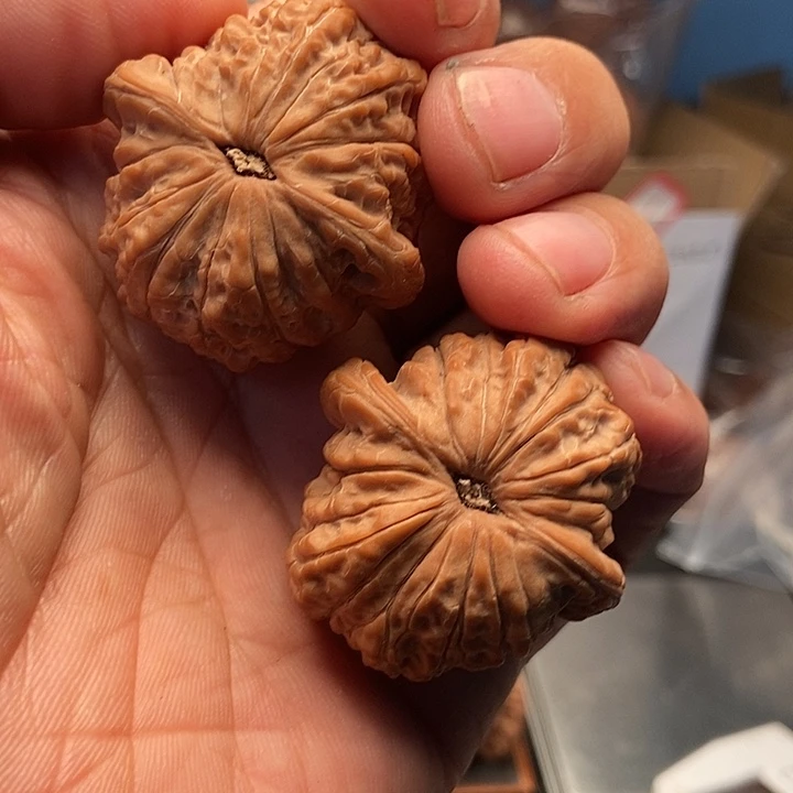 ****落把件文玩核桃39/39/31洫麒麟