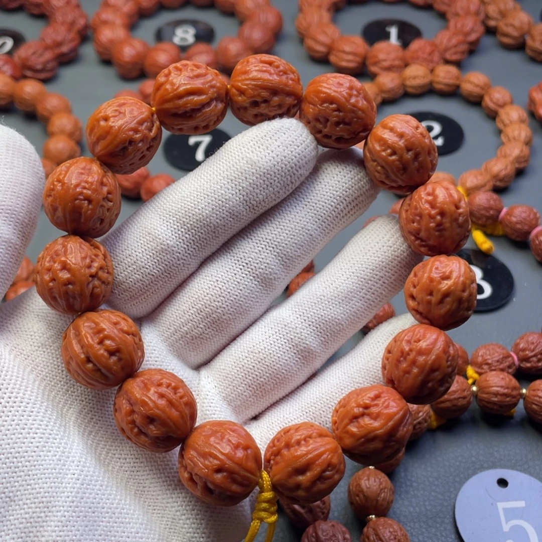 文玩核桃吊坠野生核桃爱心型京八棱秋子手持