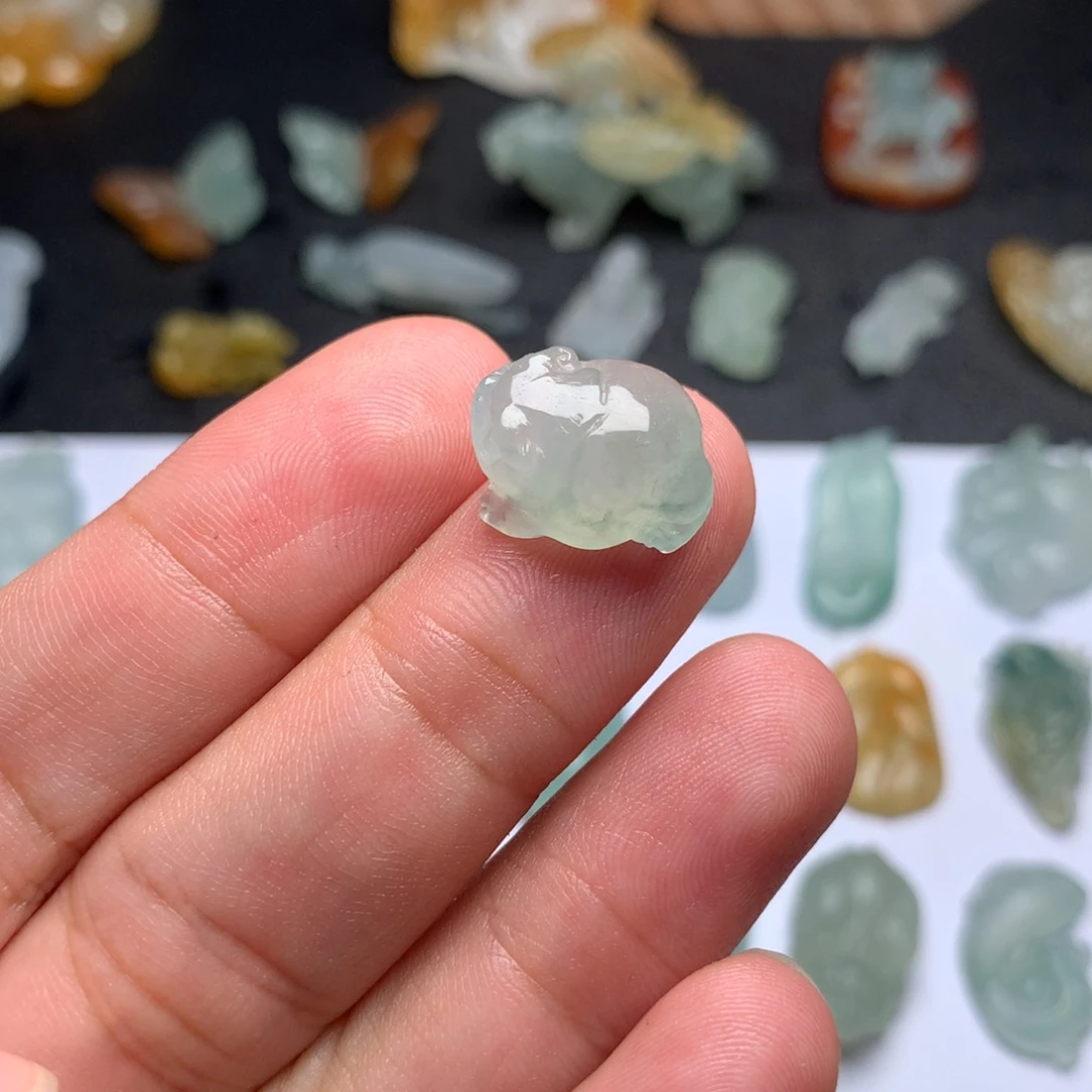 定制翡翠未镶嵌金蟾