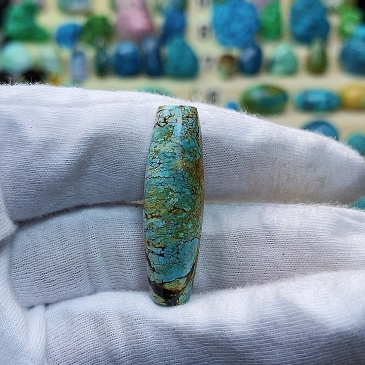 绿松石配饰未镶嵌