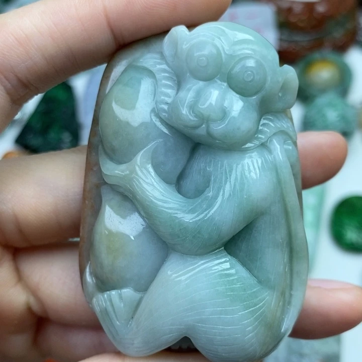 颈饰未镶嵌翡翠吊坠