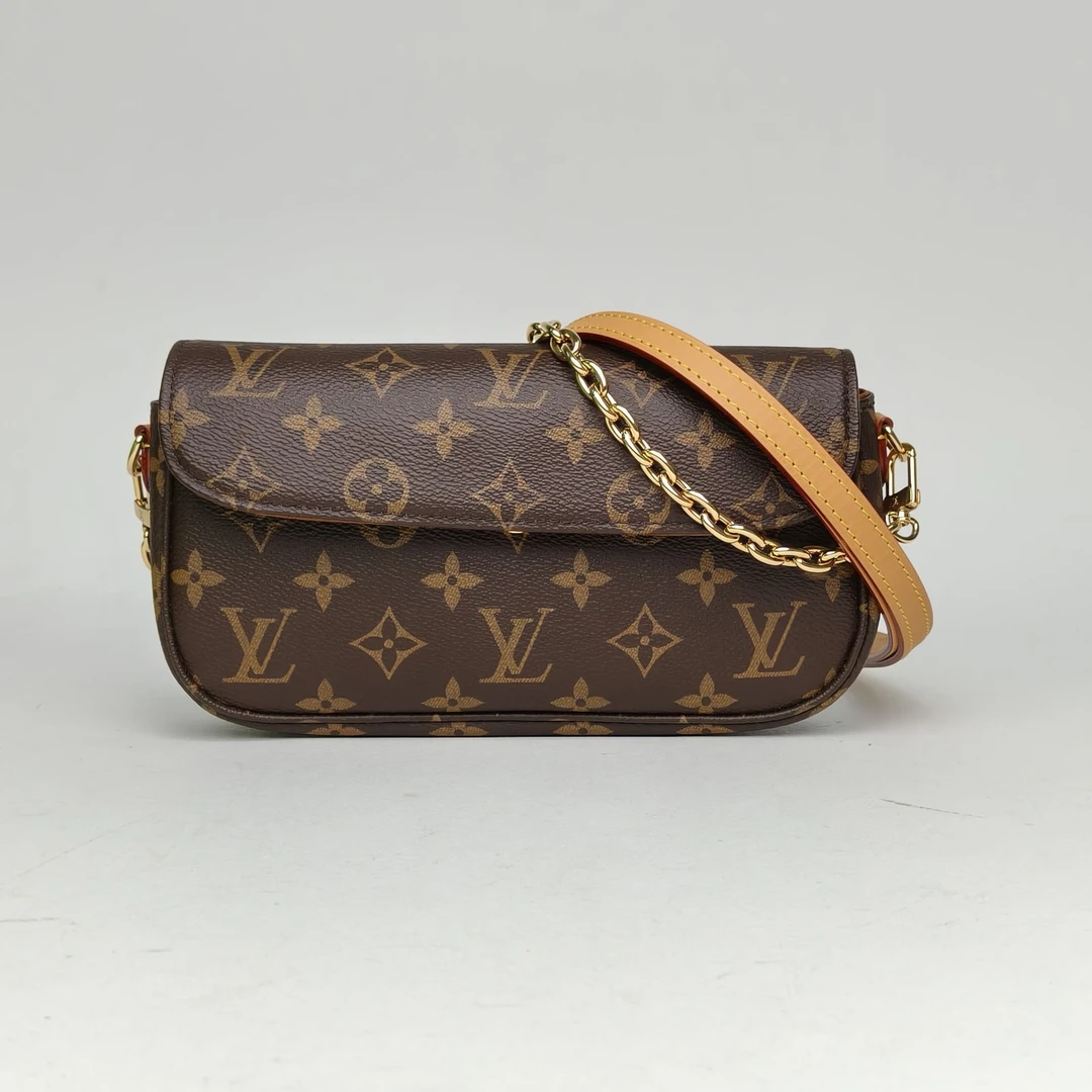 95新 LouisVuitton/路易威登 【双攀】链条腋下包 老花 金扣 芯片