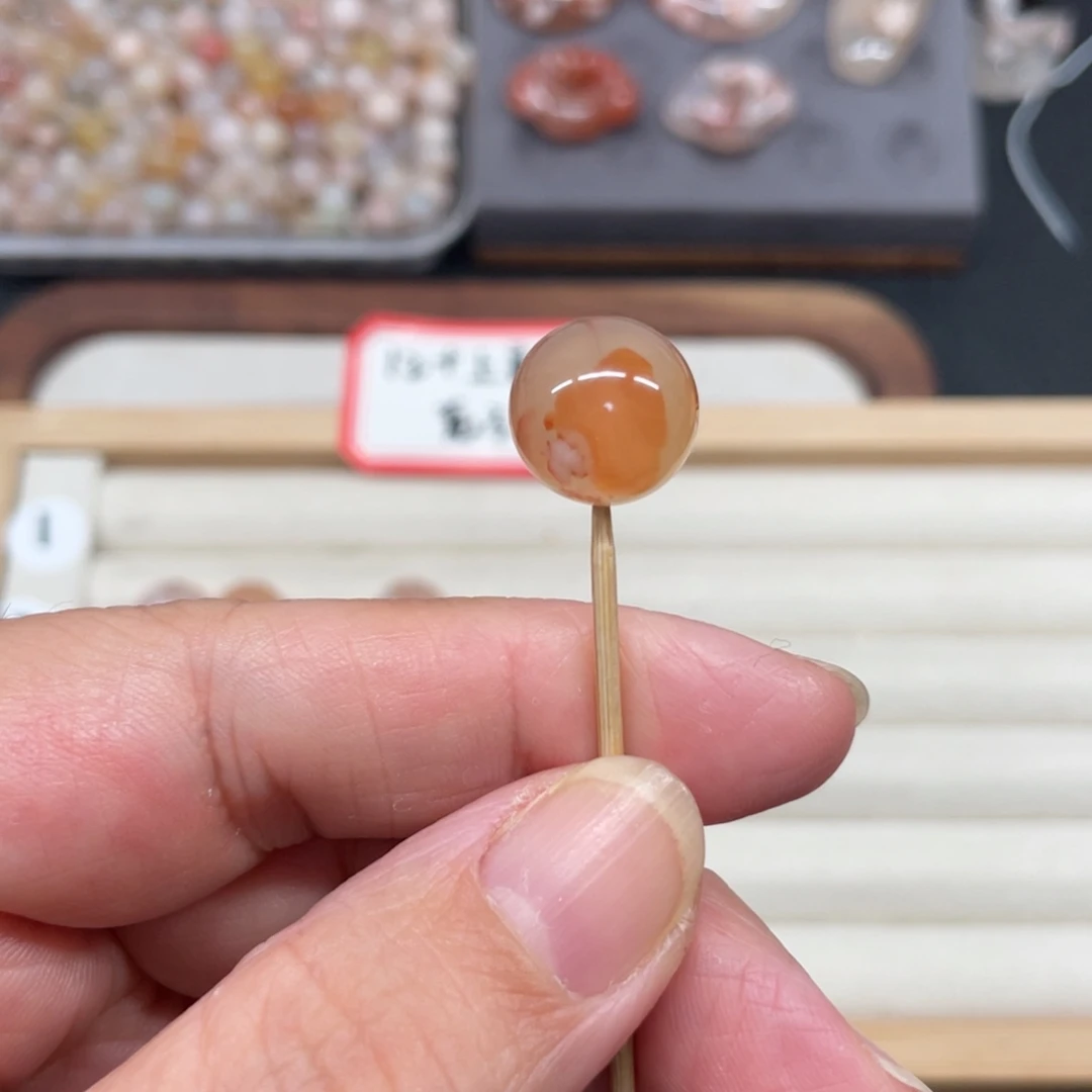 昤***玛瑙/玉髓未镶嵌颈饰