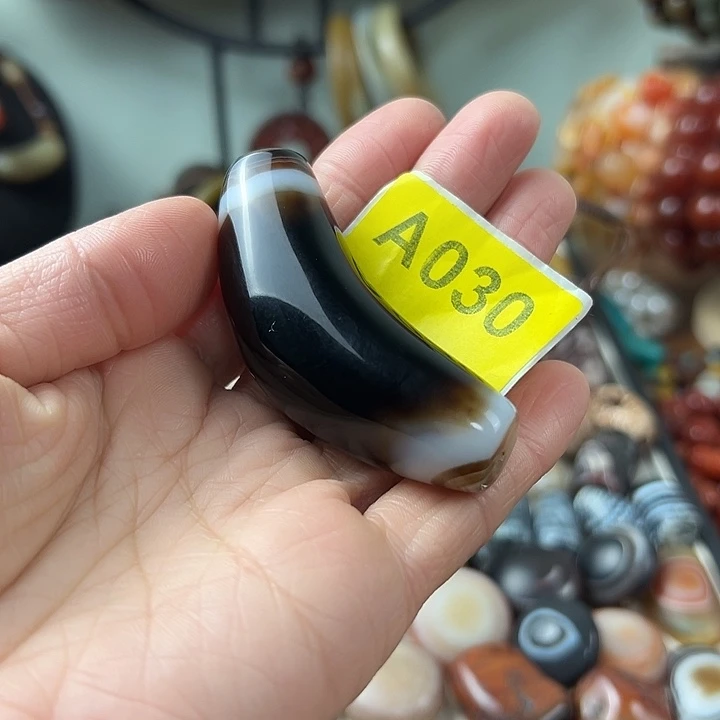 安***n玛瑙/玉髓未镶嵌颈饰