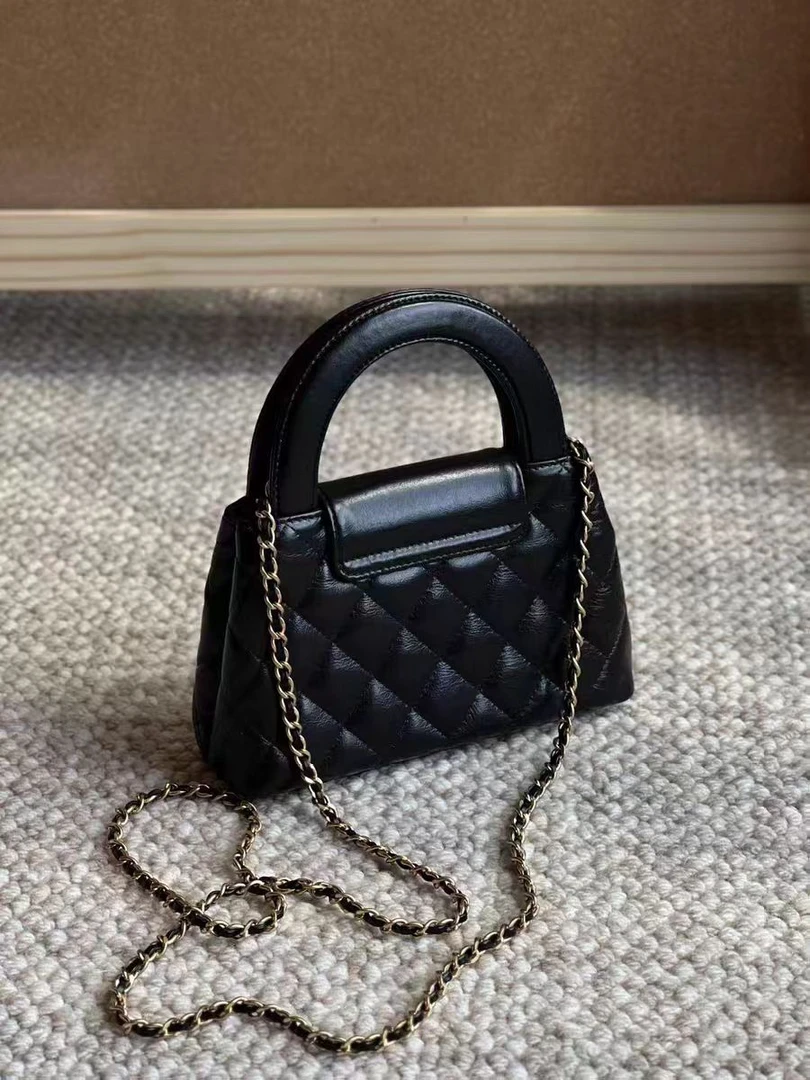 潮流精致菱格纹真皮女包