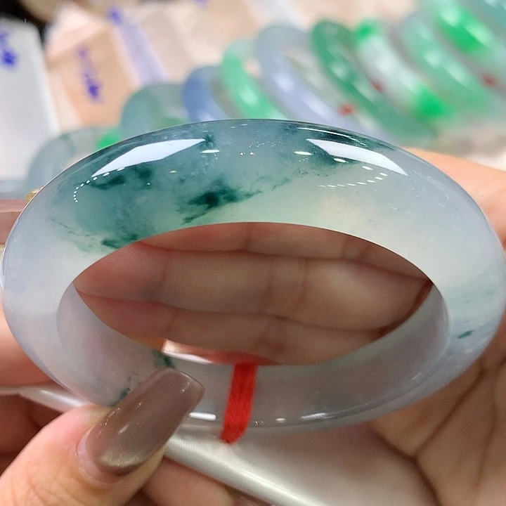 无***翡翠未镶嵌手镯55.8正圈