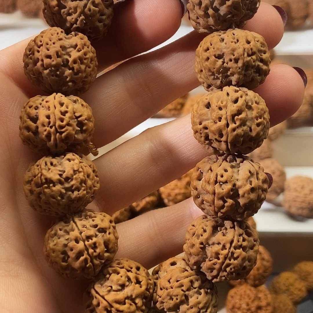 金刚菩提吊坠蜂王梅花