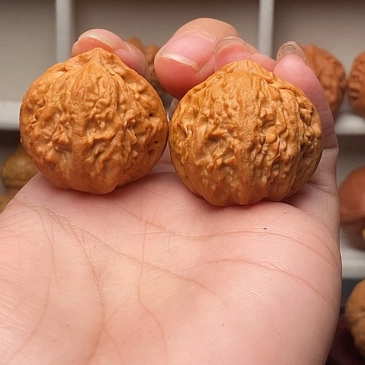 浩***宇吊坠文玩核桃宫灯