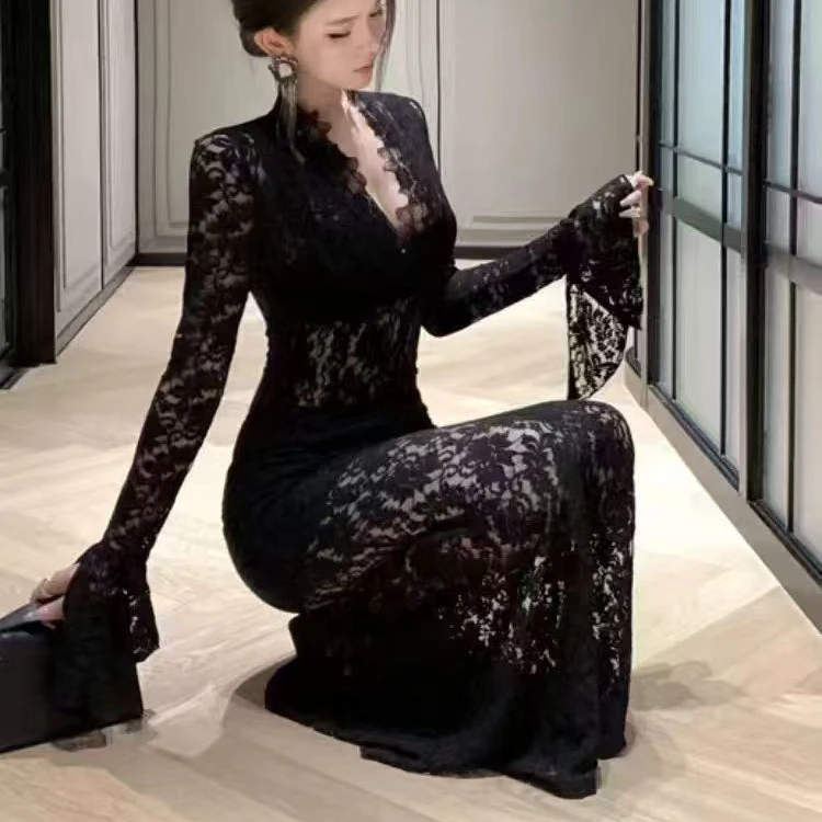 3329-2025年秋季新款时尚气质显瘦纯欲风蕾丝花边连衣裙