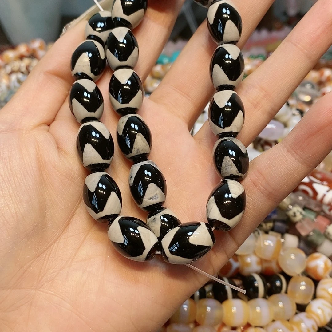 散珠玛瑙/玉髓天珠玛瑙12mm一条