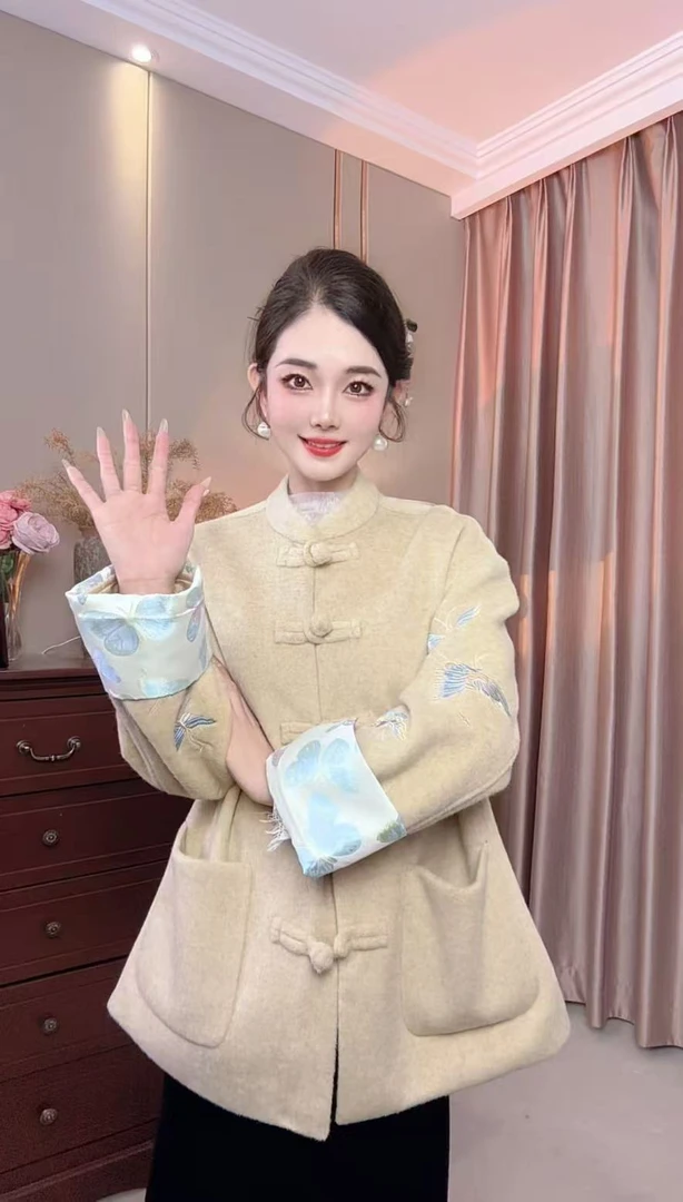 8608春款新中式蝴蝶刺绣毛呢外套黄色双面羊毛呢唐装盘扣上衣外套