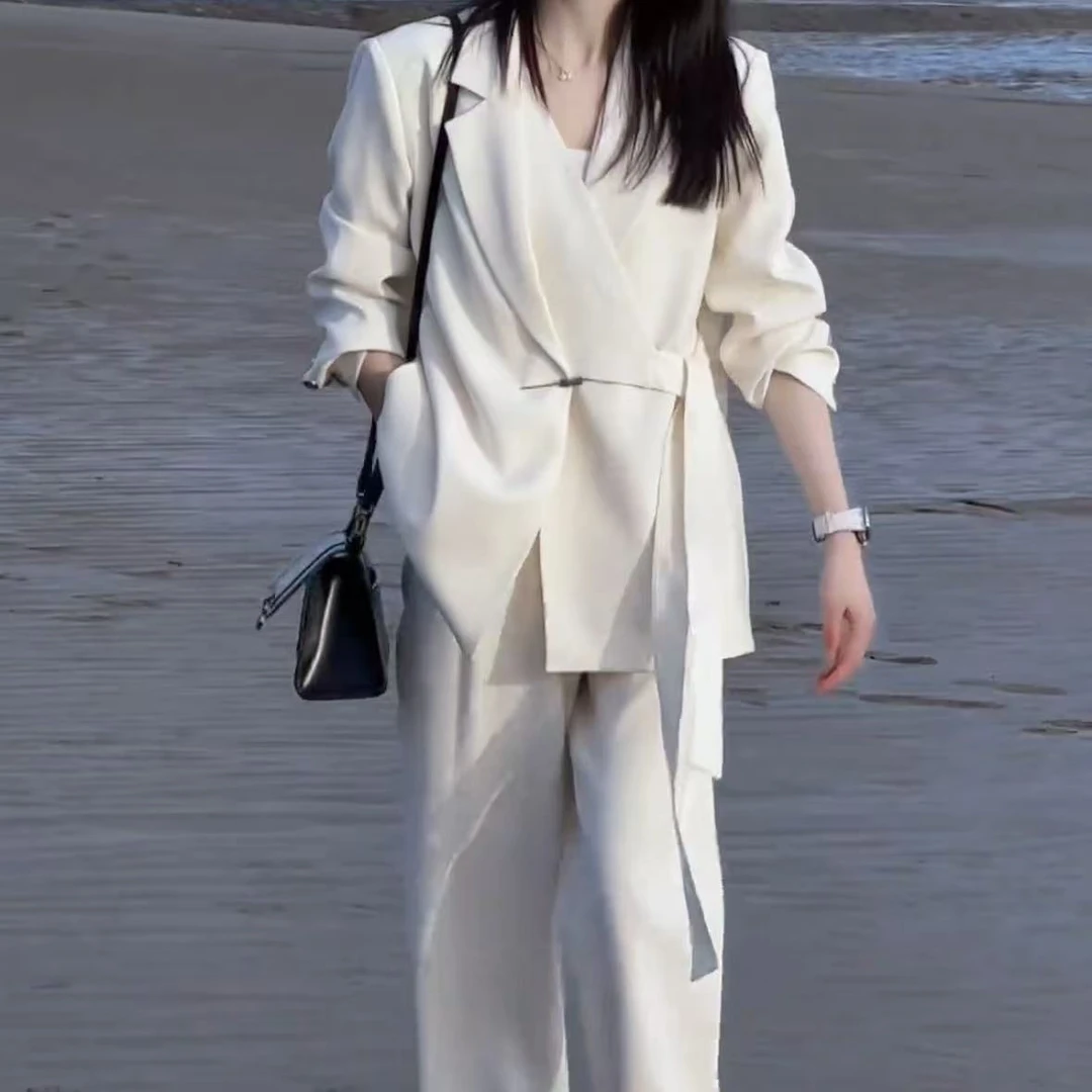 2025春季新款时尚显瘦气质女士网红洋气两件套百搭款D7336