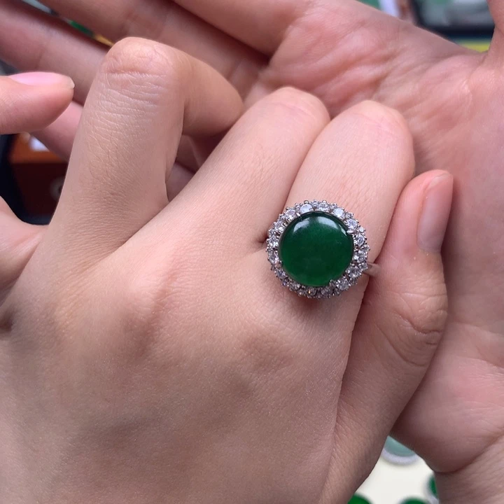 翡翠银S925镶嵌颈饰翡翠