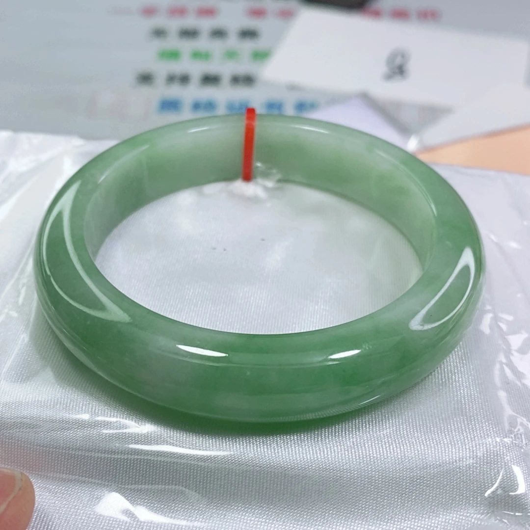 翡翠手镯未镶嵌54.8圈口