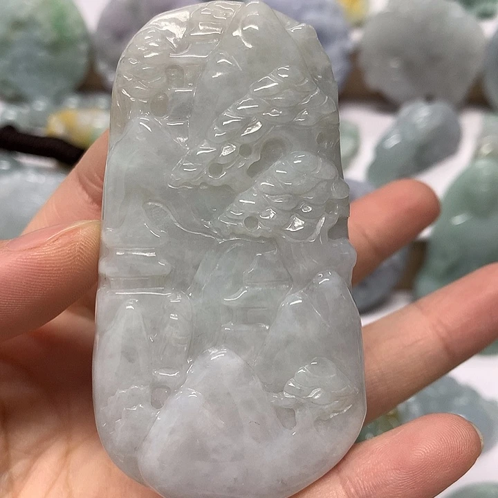 翡翠未镶嵌颈饰山水福利卡厚10+