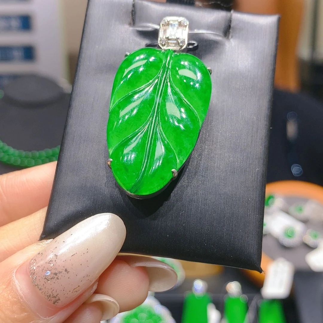 【闪购商品】颈饰银S925镶嵌翡翠5柒姐