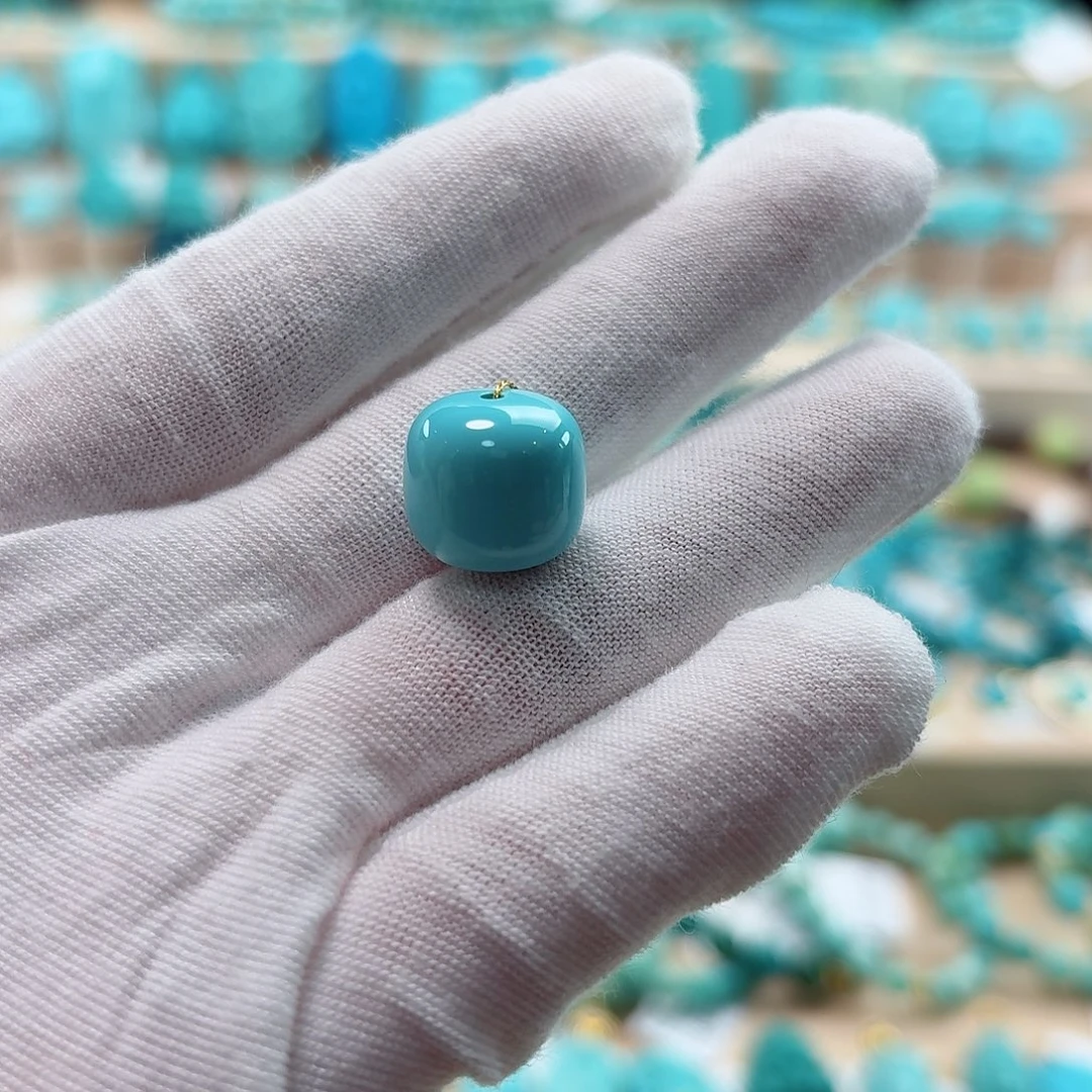 绿松石未镶嵌珠宝奇石