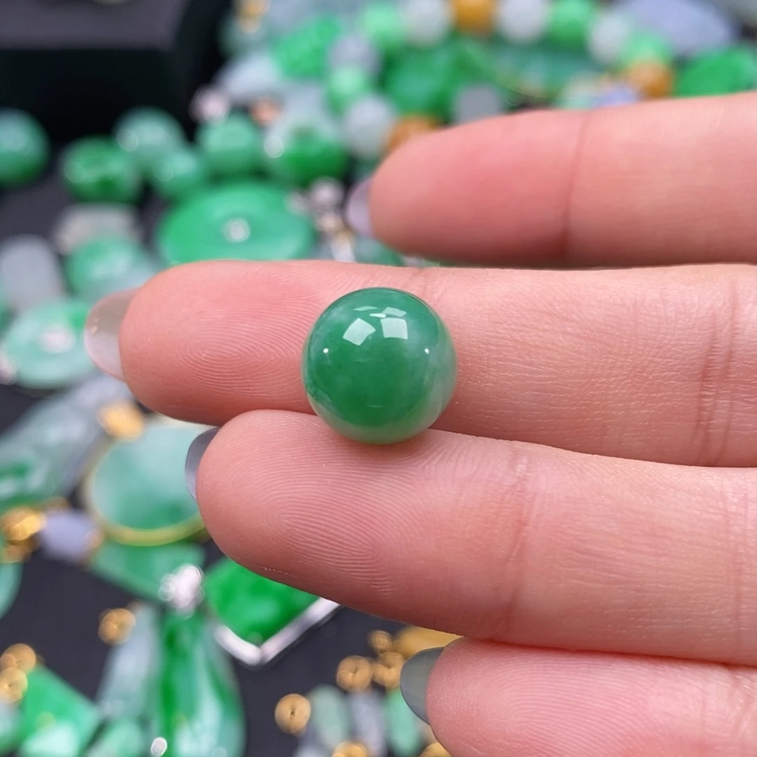 翡翠颈饰未镶嵌翡翠卡11.1