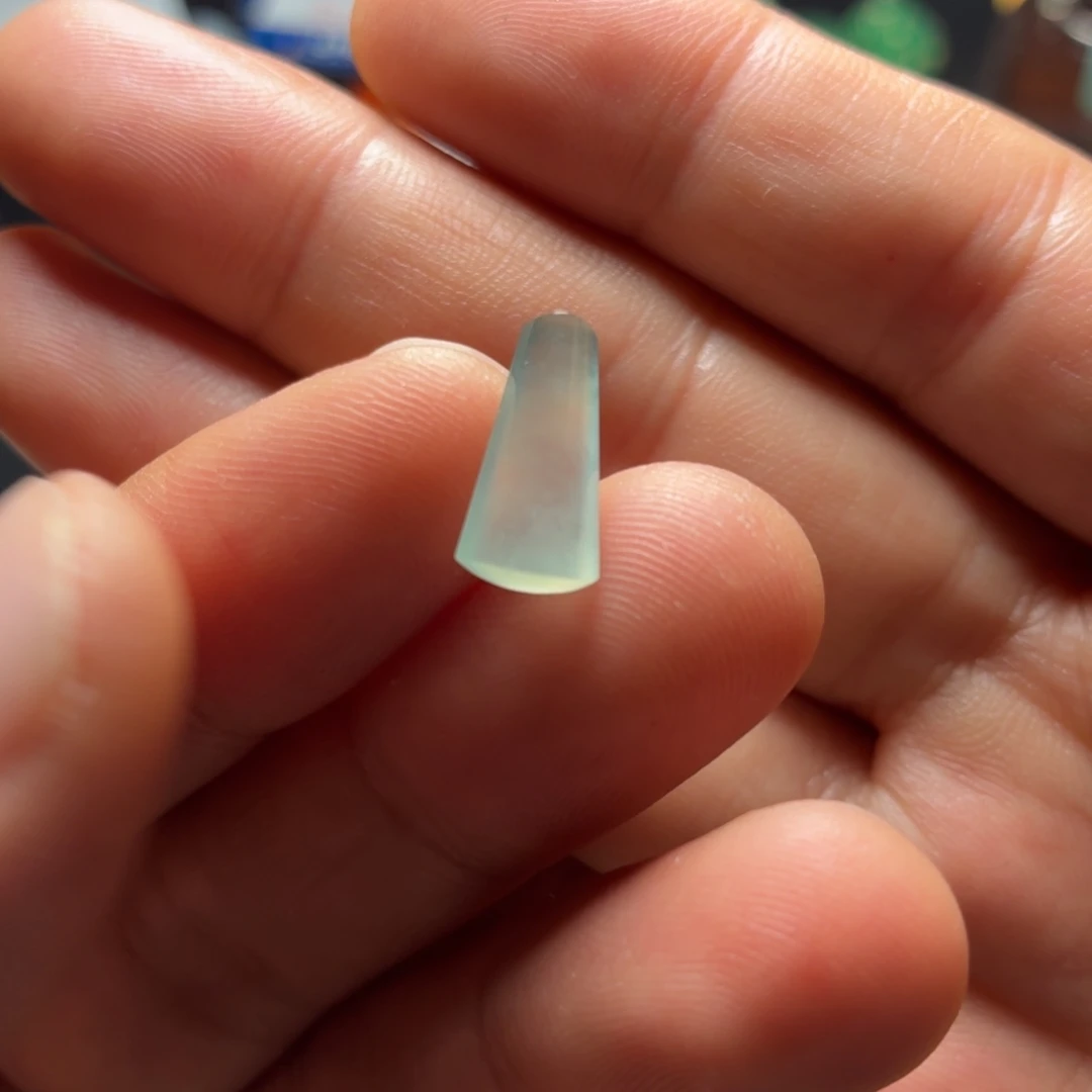 定制翡翠未镶嵌柱