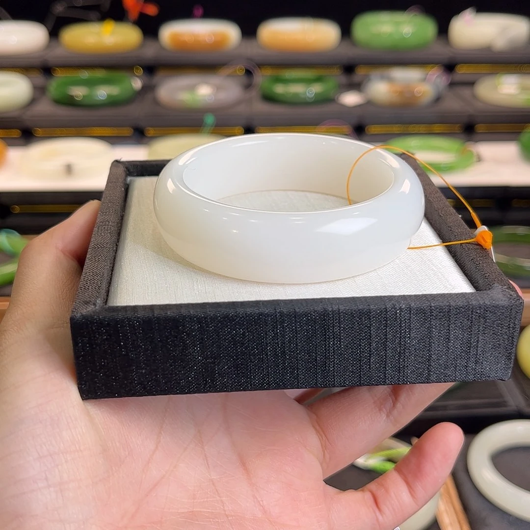 和田玉未镶嵌手镯宽版羊脂白玉