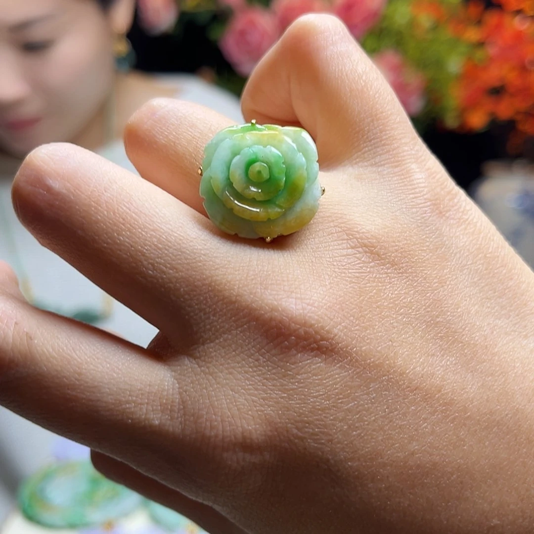 翡翠颈饰未镶嵌天然