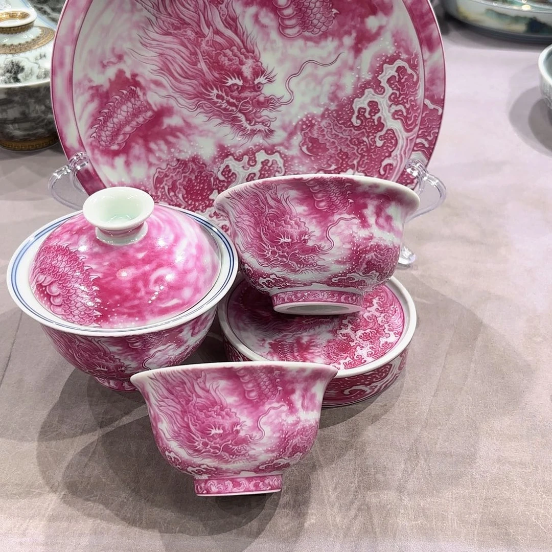 瓷片景德镇瓷器精品陈列