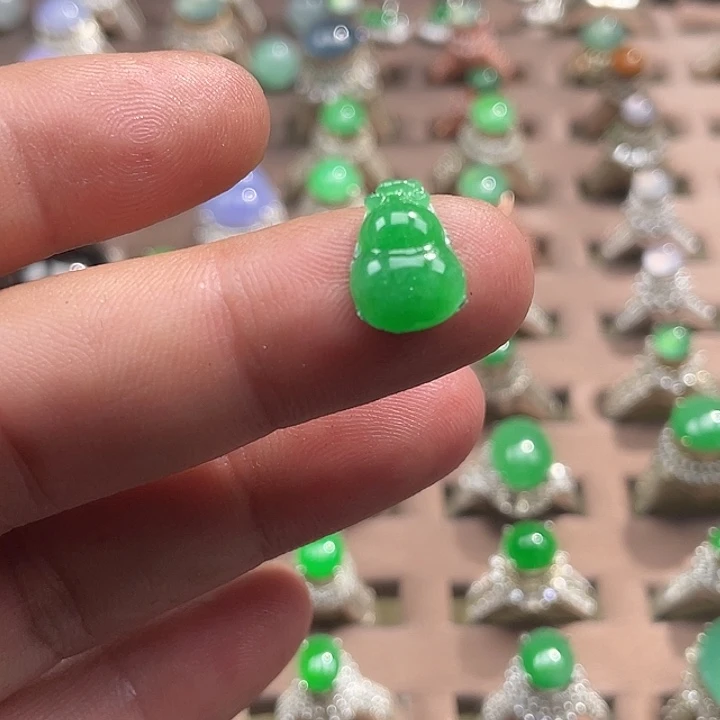 翡翠裸石果阳绿葫芦