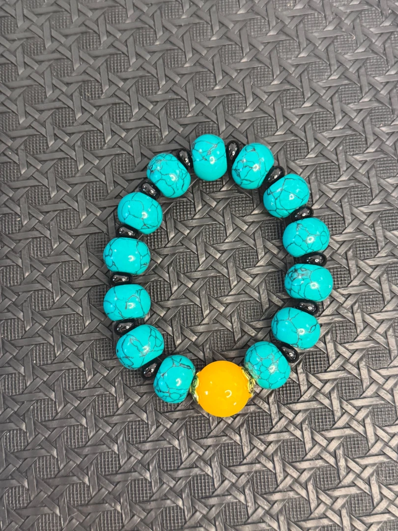 果冻绿大颗粒设计款手串