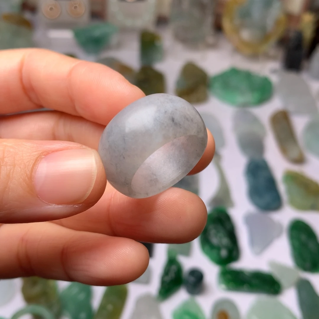 定制翡翠未镶嵌翡翠