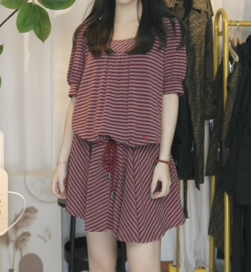 95新 BURBERRY/博柏利 巴宝莉条纹短袖连衣裙/fy2255