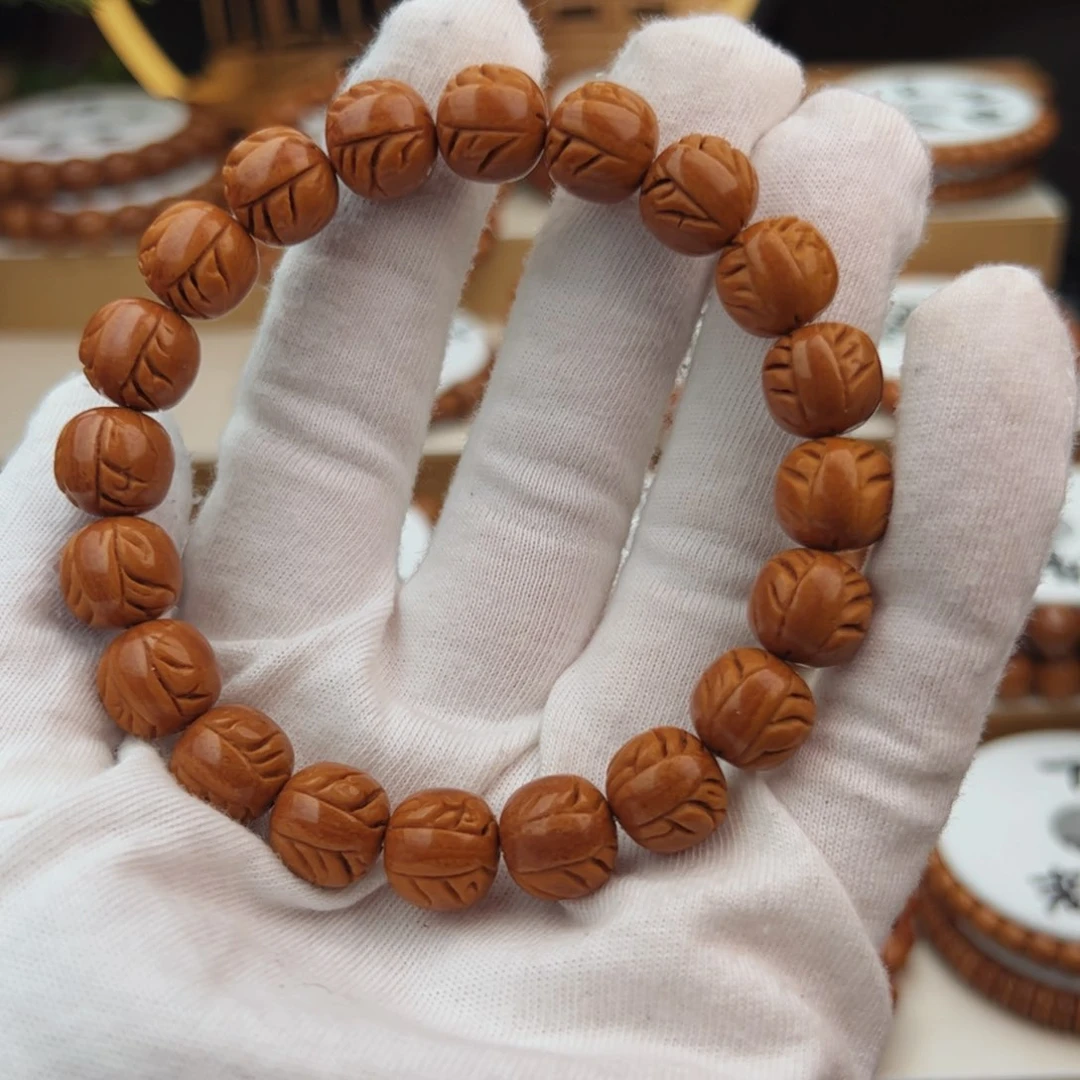 桃核手串指**財桃核手串