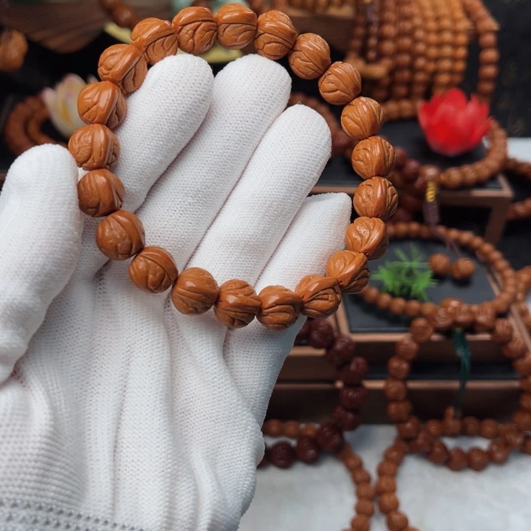 吊坠桃核12玉龙脊手串