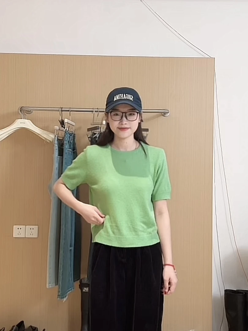 丁丁～极简风～高级感果绿色羊毛衫