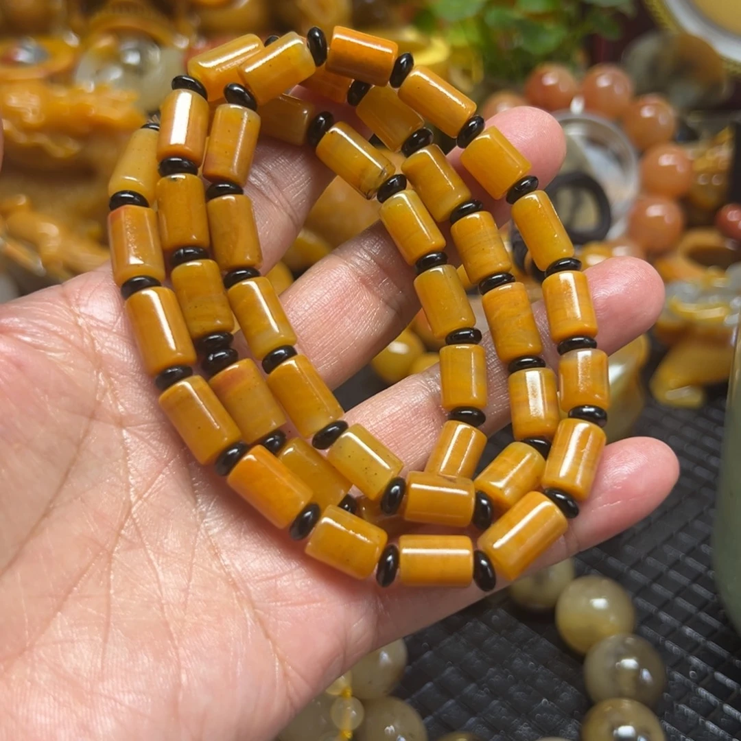 石英质玉未镶嵌颈饰