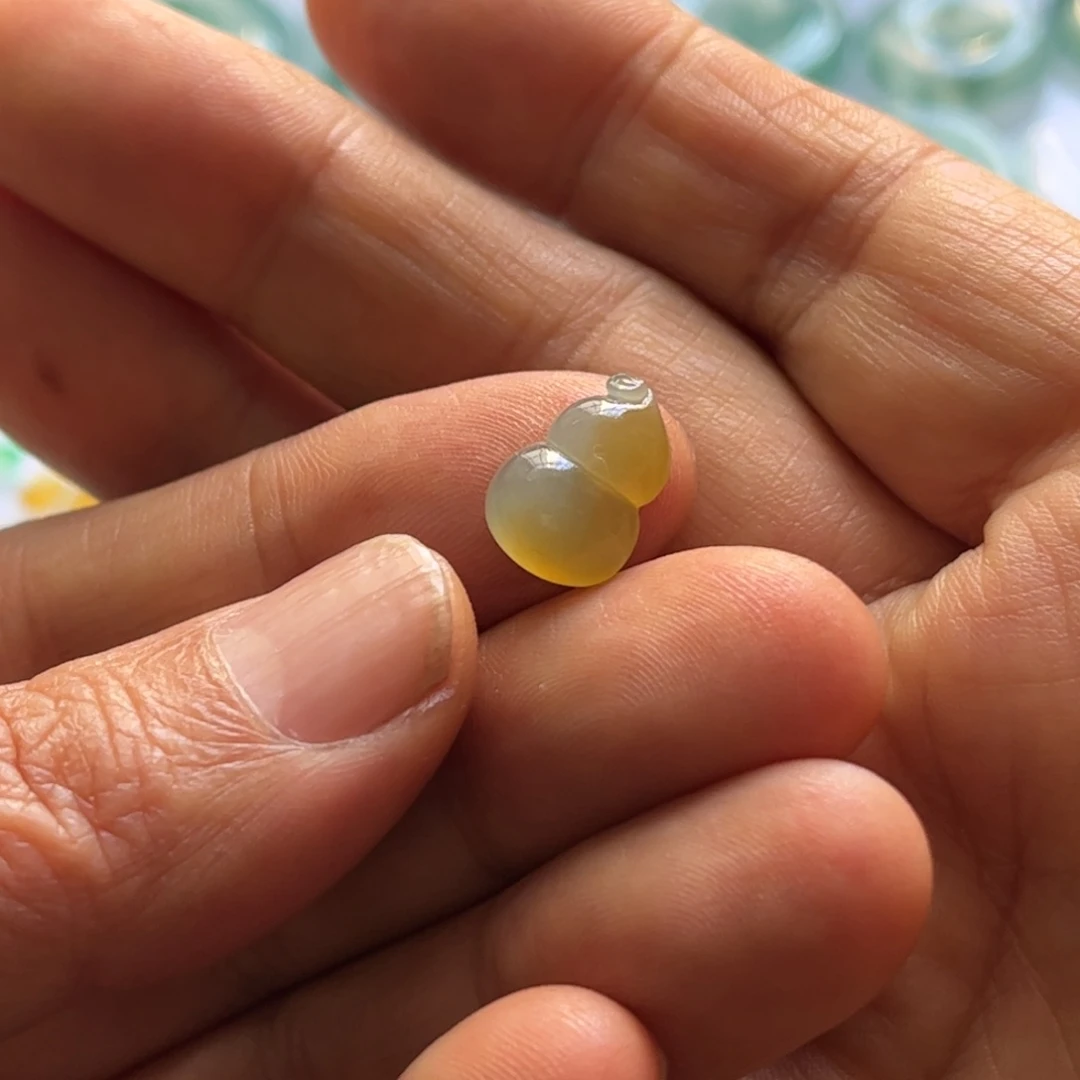 定制翡翠未镶嵌葫芦