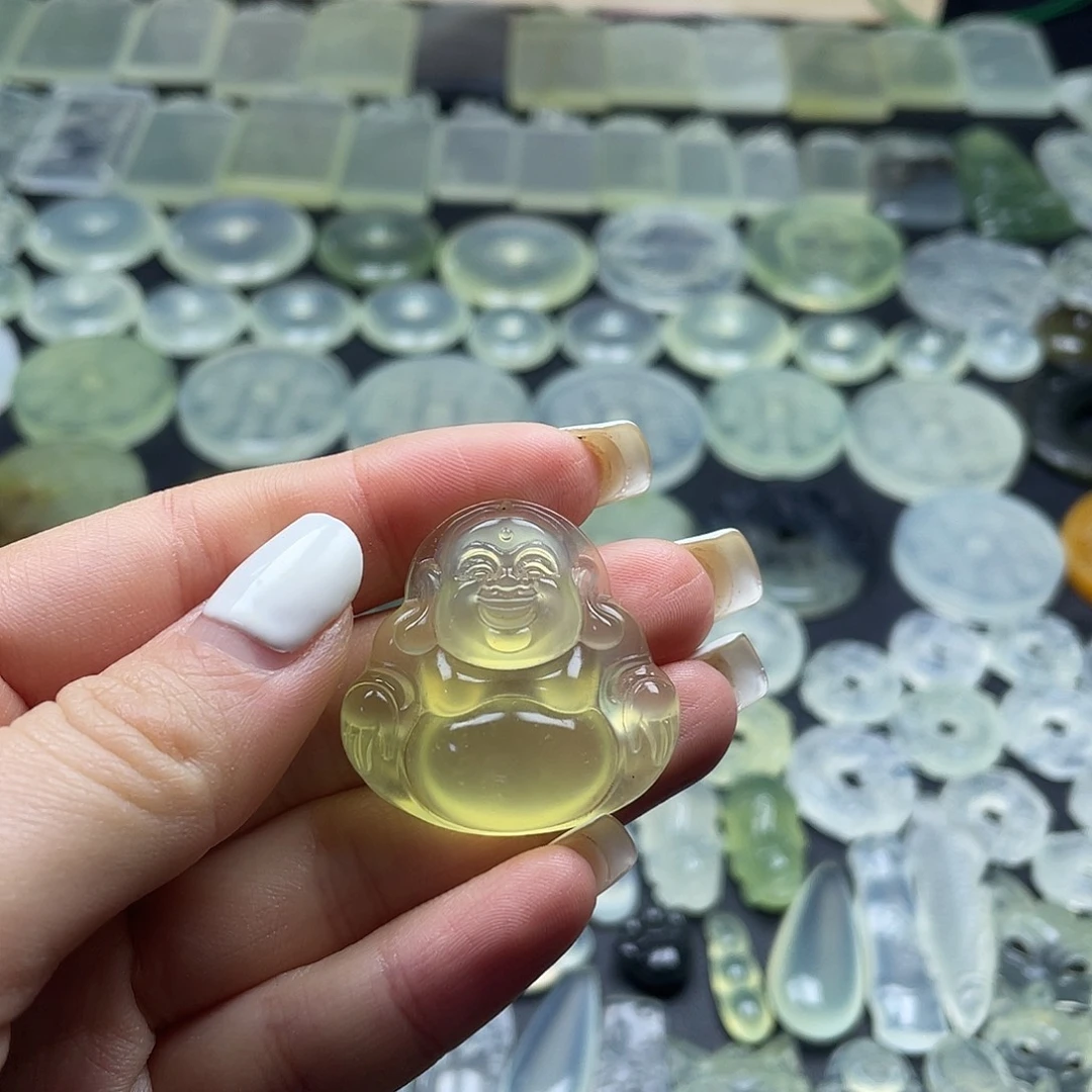 岫玉未镶嵌项圈肚佛