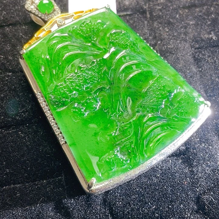 翡翠未镶嵌颈饰11，