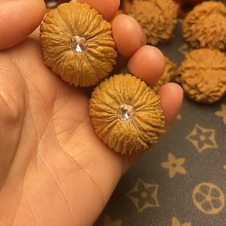 把件文玩核桃猴头镶嵌