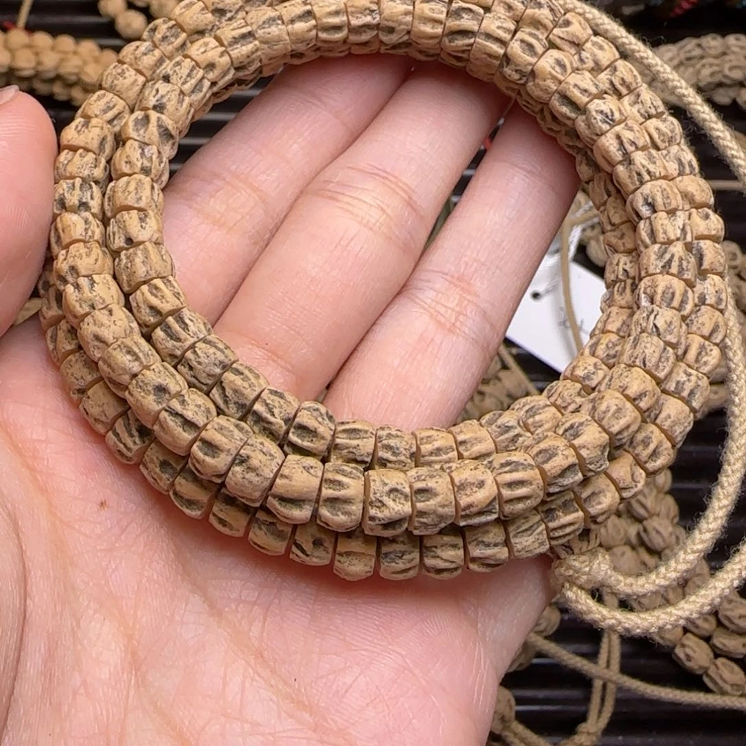 柏香籽/百香籽吊坠哈****哈