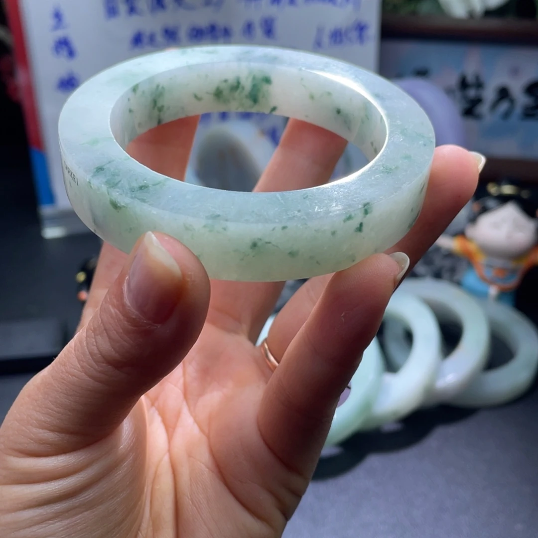 舔****定制翡翠未镶嵌翡翠