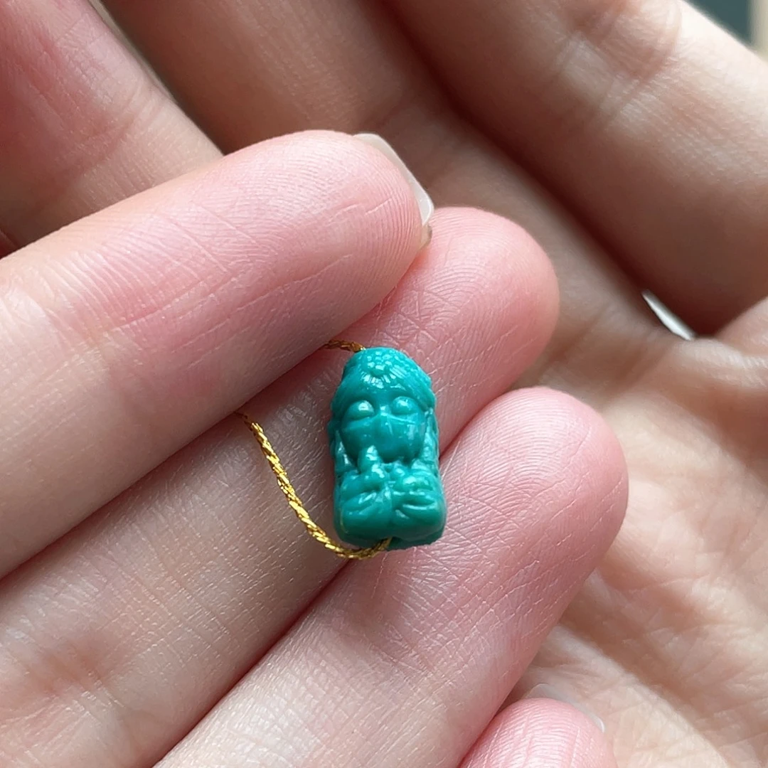 绿松石未镶嵌颈饰