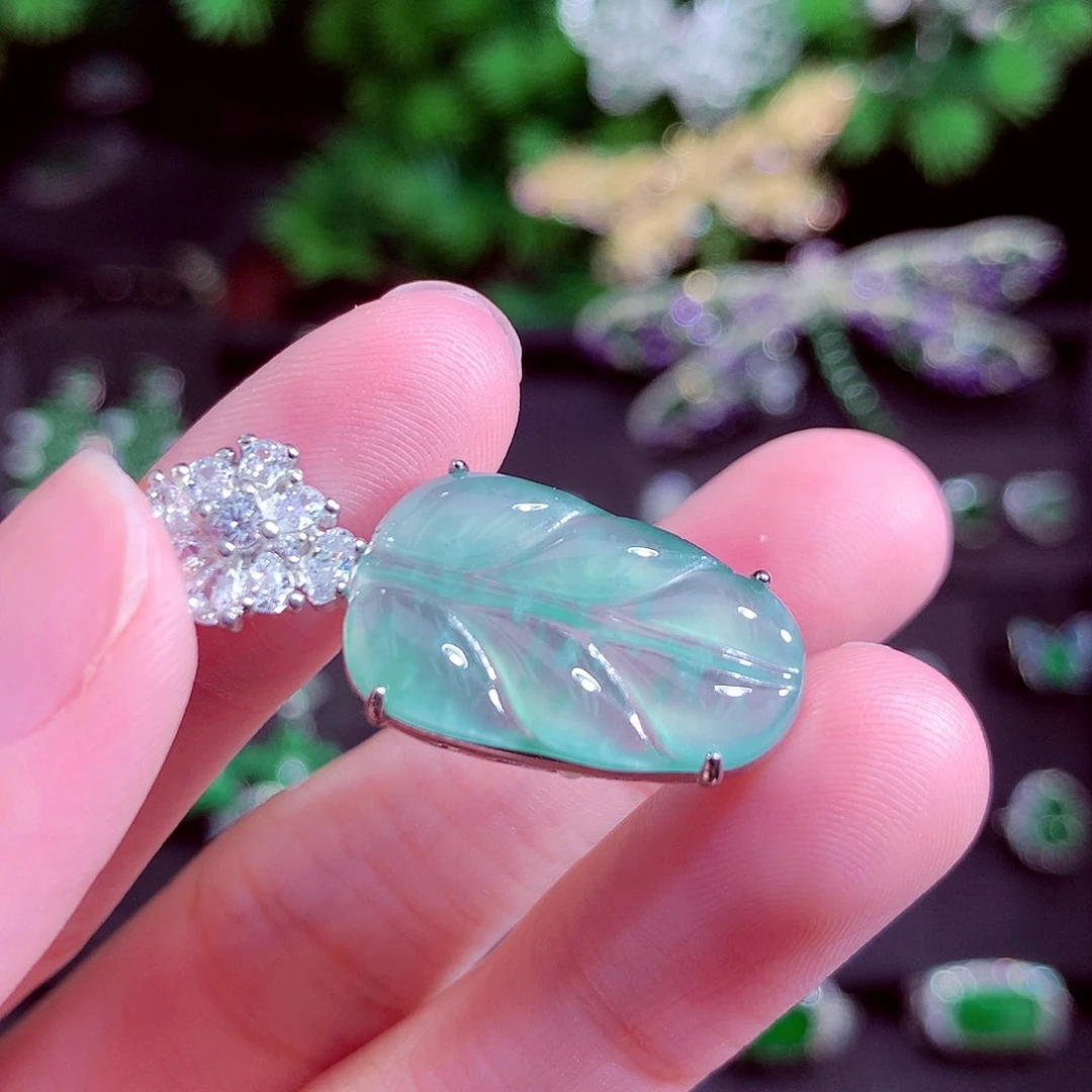 颈饰未镶嵌翡翠天然